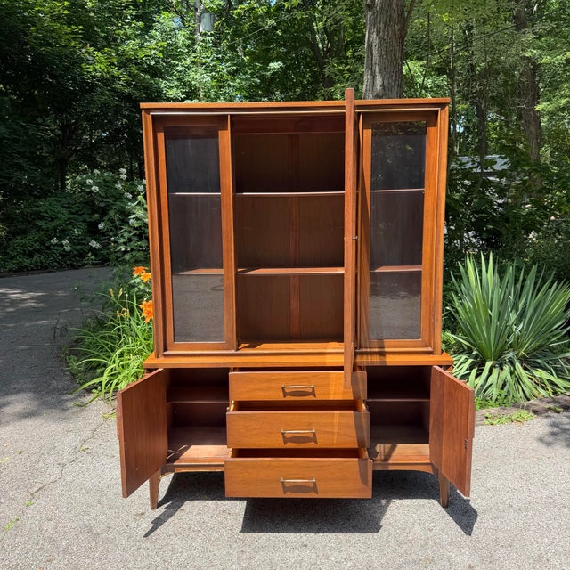 Mid-Century Modern Mid 20th Century Walnut Hutch China Cabinet With Rosewood Pulls in Style of Kent Coffey Perspecta For Sale - Image 3 of 11