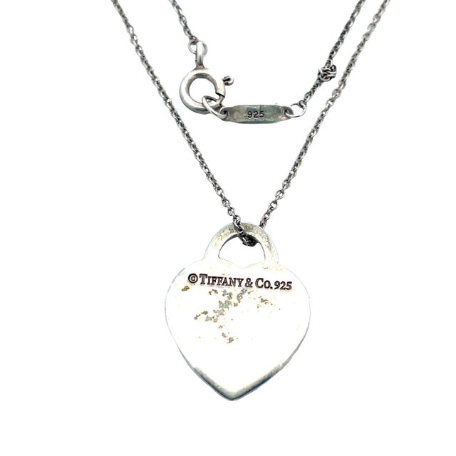 Modern Mid 20th Century Tiffany & Co. Vintage “Return to Tiffany” Heart Tag Necklace in Sterling Silver For Sale - Image 3 of 4