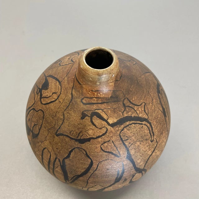 German Abstract Ceramic Studio Pottery Vase from Gerhard Liebenthron, 1977 For Sale - Image 10 of 13