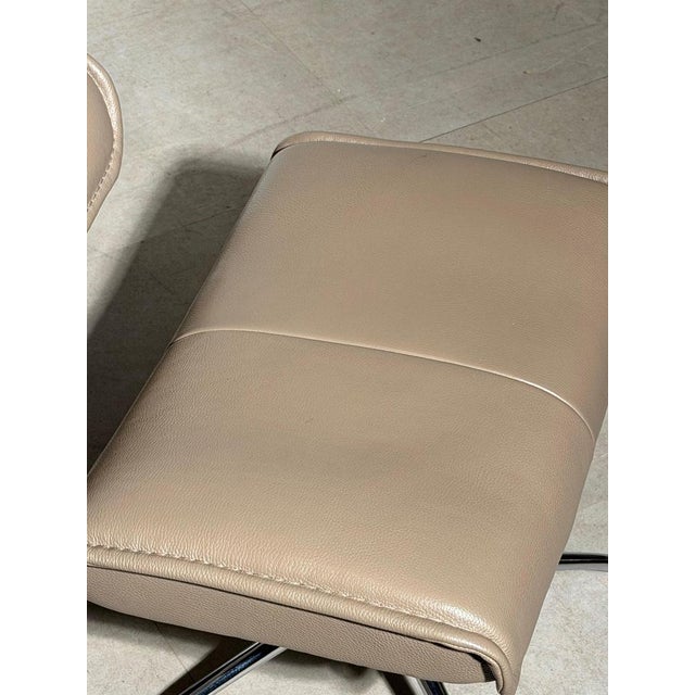 Set of City High-Back Recliner with Ottoman from Stressless For Sale - Image 5 of 10