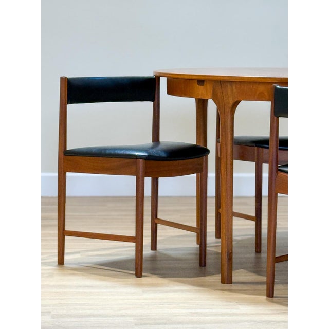 Mid-Century Modern Dunvegan Round Extending Dining Table and Chairs in Teak by Tom Robertson for McIntosh, Scotland, 1960s, Set of 5 For Sale - Image 3 of 16