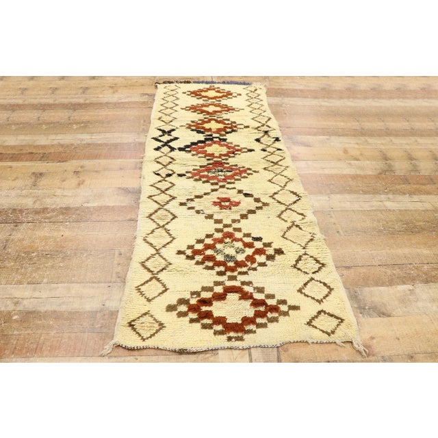 Textile Vintage Berber Moroccan Azilal Rug - 02'06 X 06'08 For Sale - Image 7 of 9