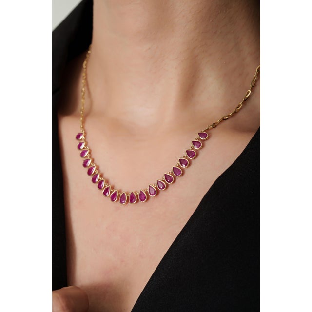 Art Deco 8.88Carat Graduated Pear Cut Ruby Bezel Necklace in 14k Yellow Gold- 17 Inch Length For Sale - Image 3 of 18