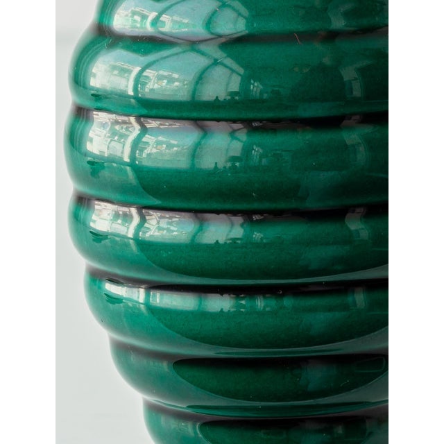 Textile Art Deco French Emerald Green Ceramic Table Lamp with Ruby Silk Shade, 1930s For Sale - Image 7 of 14