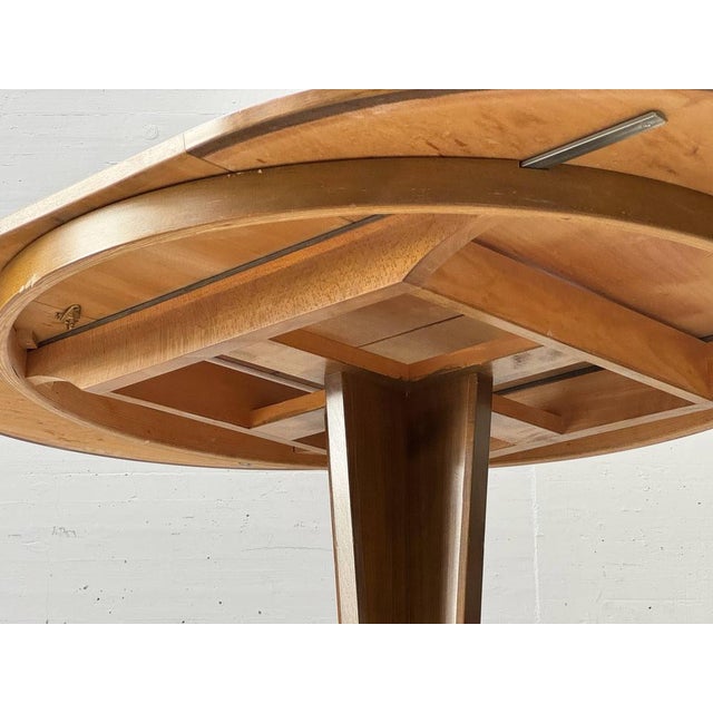 Round Extendable Table in Walnut, 1960s For Sale - Image 18 of 18