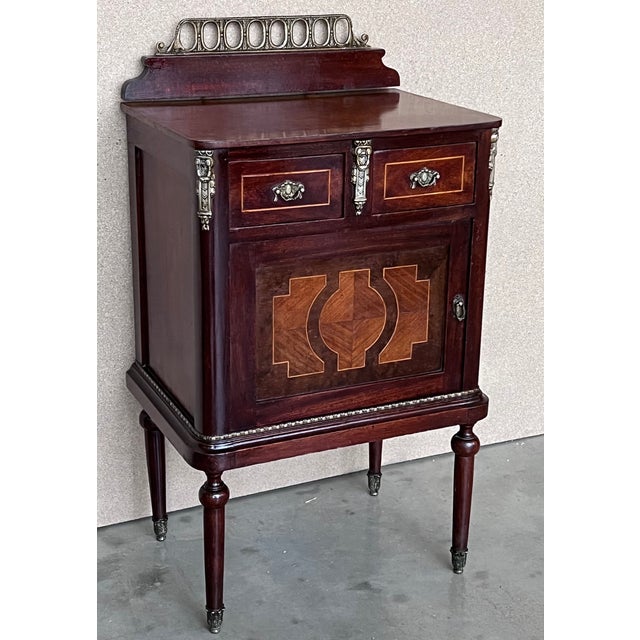 French Provincial Pair of Italian Marquetry Nightstands With Bronze Crest, Drawers and Doors For Sale - Image 3 of 13