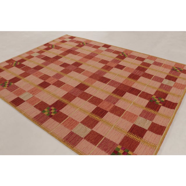 Handwoven in a blend of premium wool and natural yarns, this 8x10 rug is from the contemporary flatweaves in Rug & Kilim’s...
