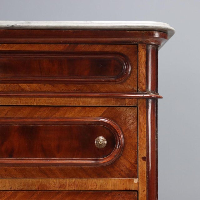 Antique Chest of 6 Drawers in Cherrywood, 19th Century For Sale - Image 4 of 11