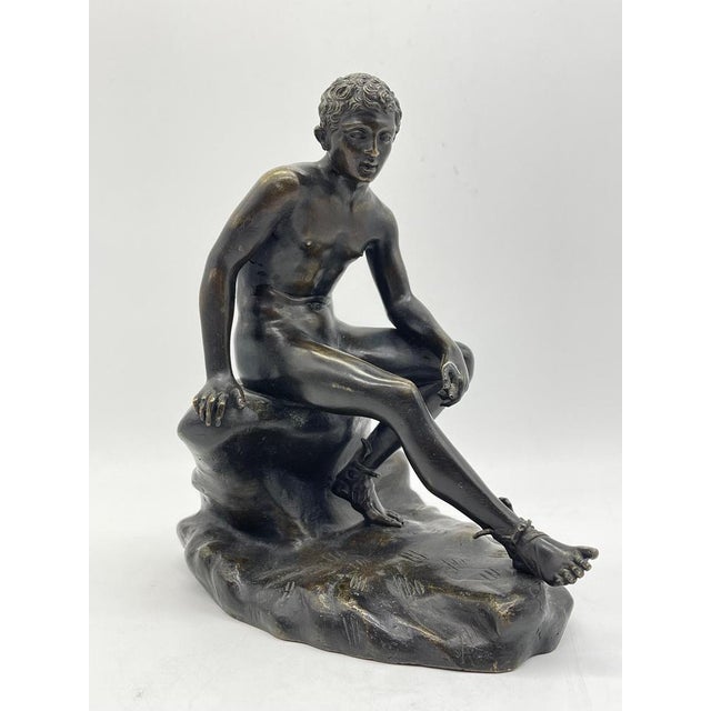 Seated athletic bronze sculpture / Figure Greek - Roman mythology The condition can be seen in the pictures.
