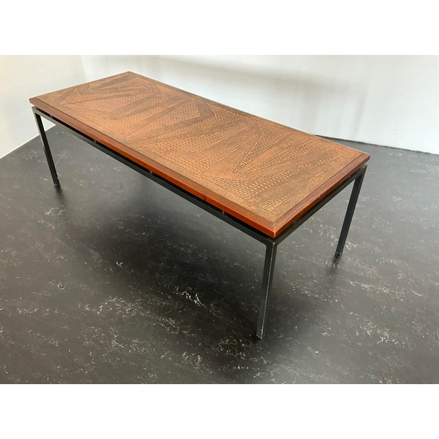 Metal Mid-Century Modern Coffee Table with Floating Top in Teak and Copper, 1960s For Sale - Image 7 of 18