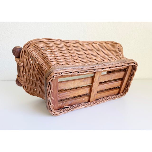 French Boulangerie Basket, Early to Mid-20th C For Sale - Image 11 of 11