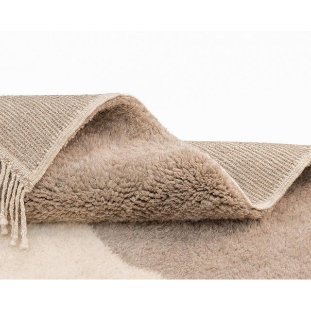 Contemporary Hand-Knotted Wool Premium Rug by Azele Studio For Sale - Image 3 of 9