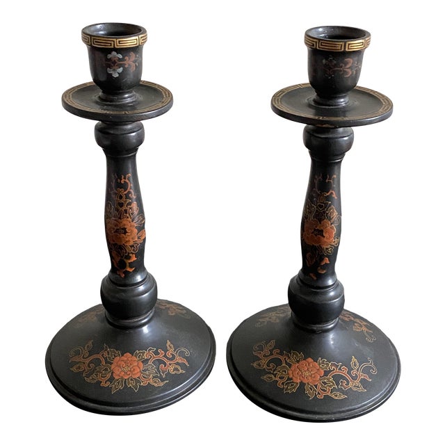 1910s Japanese Lacquer Candlesticks With Gilt Floral Decoration - Pair For Sale