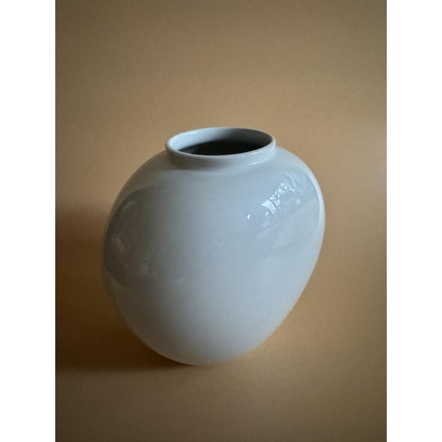 Vintage White Vases by Trude Petri for KPM and Furstenberg Berlin, Germany, 1950s, Set of 3 For Sale - Image 11 of 13
