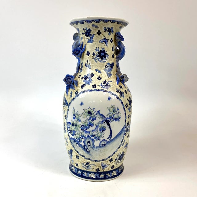 Late 20th Century Chinoiserie Porcelain Vase With Birds and Blue Flowers For Sale - Image 11 of 11