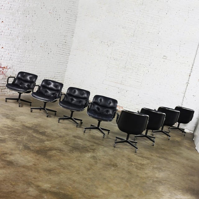 Knoll MCM to Modern Set of 8 Executive Armchairs by Charles Pollock for Knoll Black Leather & 4 Prong Swivel Base For Sale - Image 4 of 12