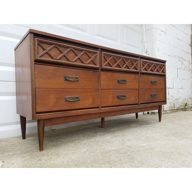 1960s MidCentury Modern Bassett 9 Drawer Dresser Chairish