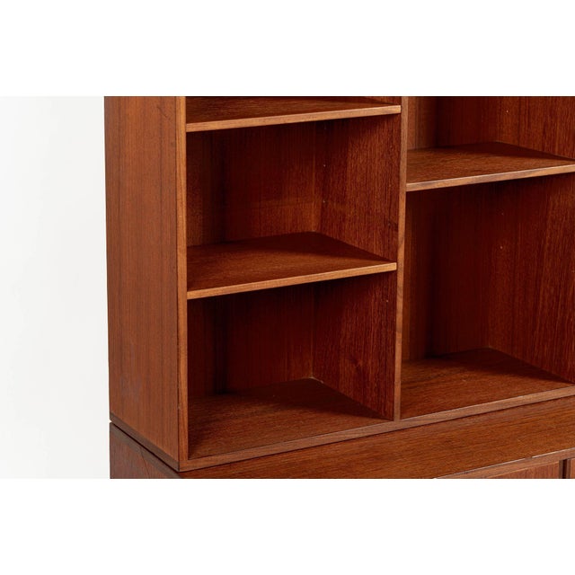 Danish Mid-Century Modern Teak Bookcase Cabinet by Peter Løvig Nielsen, 1960s For Sale In Detroit - Image 6 of 18