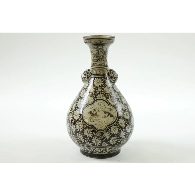Antique Chinese Porcelain Vase For Sale - Image 4 of 4