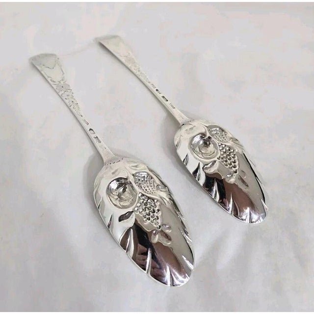 2000 - 2009 Georgian Sterling Silver Fruit Serving Spoons, London, 1737 & 1763, Set of 2 For Sale - Image 5 of 18