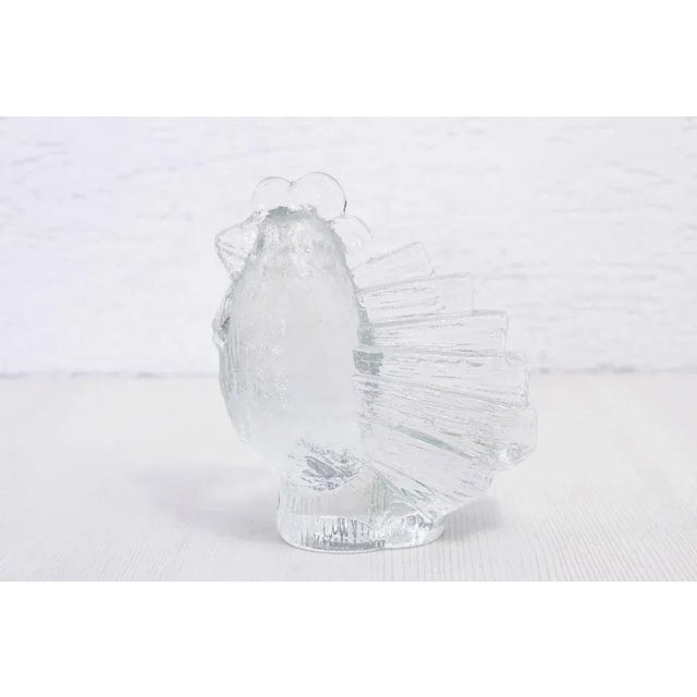 Modernist "chicken" paper press in Pukeberg Sweden in the 70s. Ideal on a desk, it will keep your paper sheltered from air...