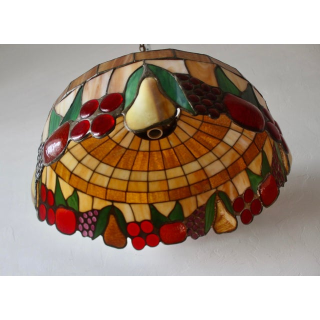 1970s Tiffany-Style Stained Glass Fruit Leaf Motif Pendant Hanging Light Fixture For Sale - Image 11 of 18