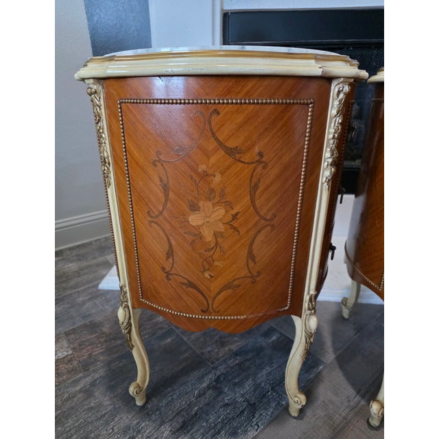 Antique Pair of Louis XV Marble-Top French Commodes / Nightstands For Sale In Houston - Image 6 of 13