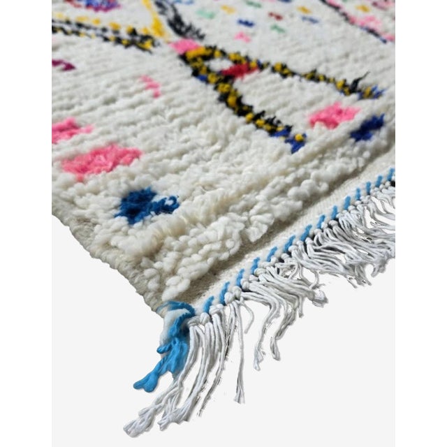 Ivory Moroccan Azilal Wool Rug - 9.8 X 6.5 Ft For Sale - Image 8 of 8
