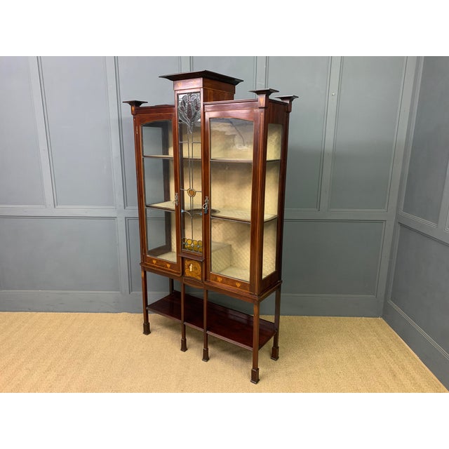 Wood Arts and Crafts Inlaid Mahogany Display Cabinet, 1900 For Sale - Image 7 of 18