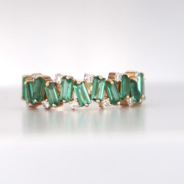 Zig Zag Yellow Gold Natural Diamond & Emerald Ring For Sale - Image 12 of 14