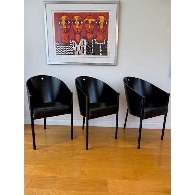 These armchairs exemplify Starck's pursuit of functionality and elegance: only three legs to facilitate cleaning and staff...