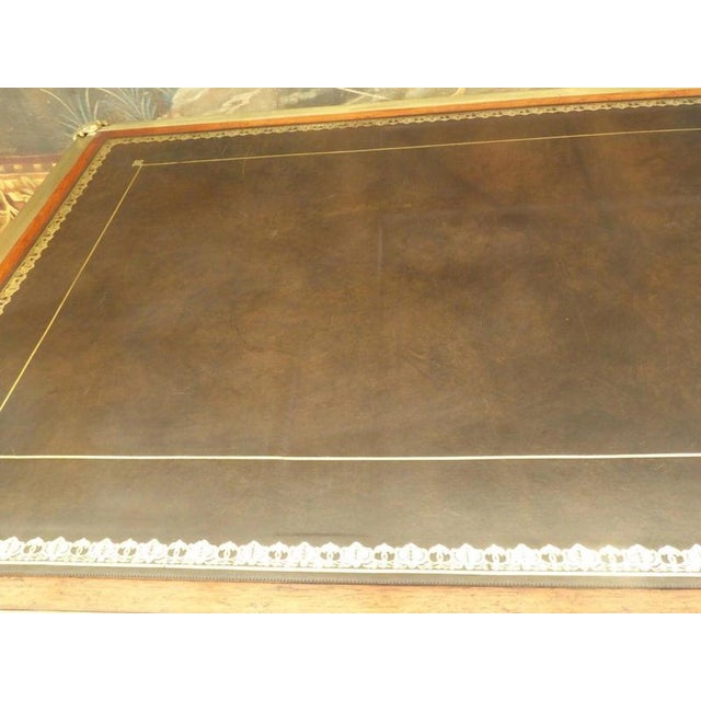 Antique Louis XV Walnut Writing Desk attributed to François Linke, 1920 For Sale - Image 11 of 18