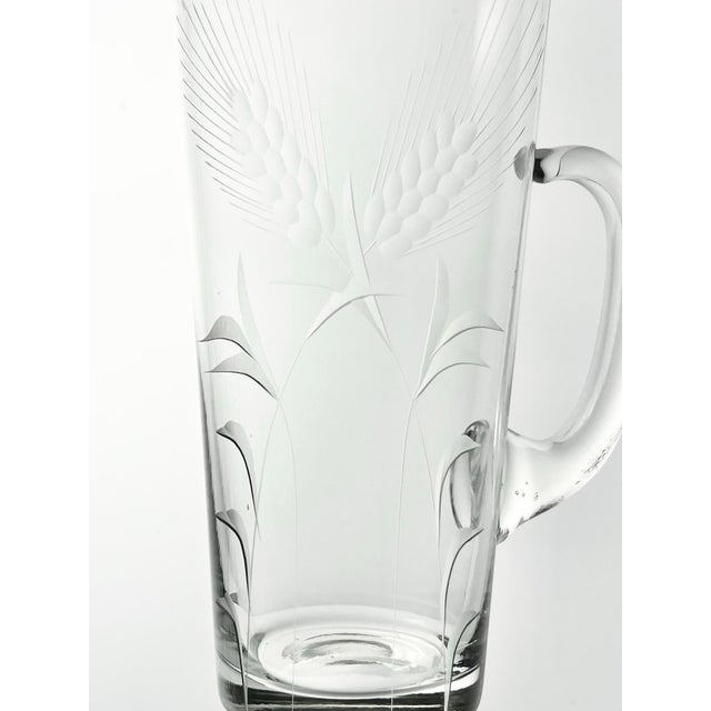 1950s Vintage Mid-Century Etched Wheat 8-Piece Cocktail Martini Liquor Pitcher Glasses Set For Sale In Dallas - Image 6 of 8