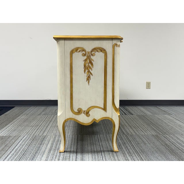 John Widdicomb was a famous American furniture maker started in Grand Rapids, Michigan, in 1897. The brand is known for...