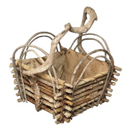 Example of Native American Art Organization Accessories