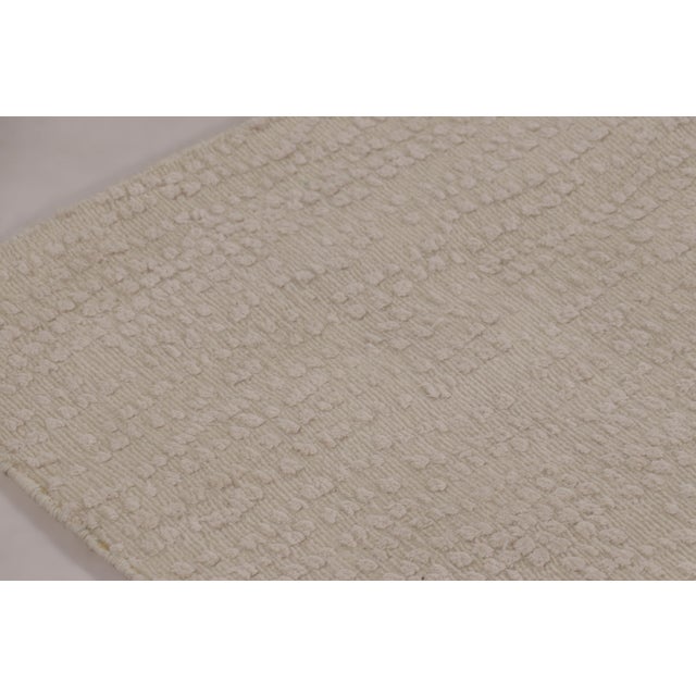 Contemporary Rug & Kilim’s Modern Runner Rug, Subtle Textural Pattern in Tone-on-Tone White For Sale - Image 3 of 8