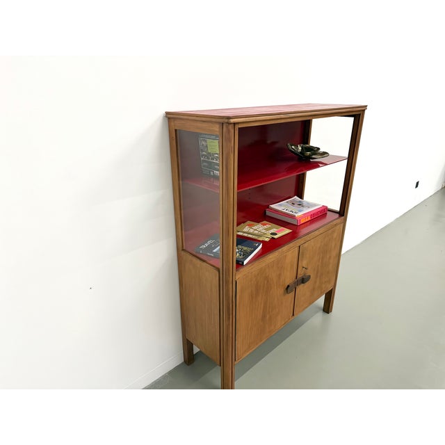 Brazilian Modernist Bookcase in Red Lacquered Wood, 1950s For Sale - Image 17 of 18