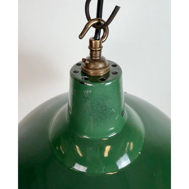 Green Industrial British Green Enamel Factory Pendant Lamp, 1960s For Sale - Image 8 of 18