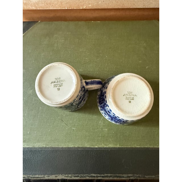 Arabia 1961 Arabia Finland Ali Blue Creamer and Sugar Bowl Raija Uosikkinen - Set of 2 For Sale - Image 4 of 7