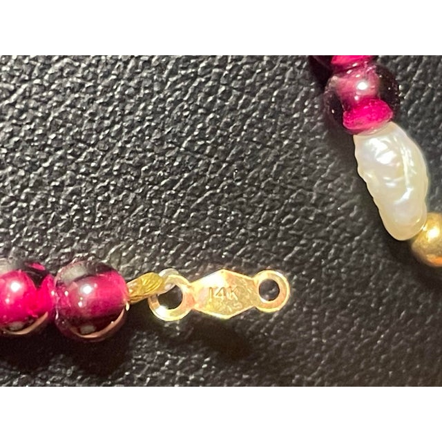 1980s 1980s 14k Gold Rhodolite Garnet Gemstone With Cultured Pearls 18" For Sale - Image 5 of 6