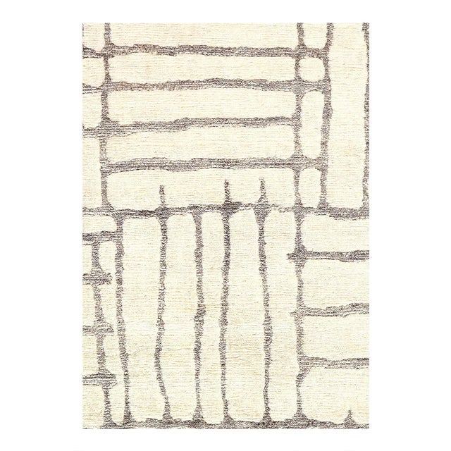 Modern Wool & silk These rugs bring modern sophistication to your home featuring 100% fine wool & silk hand-knotted into...