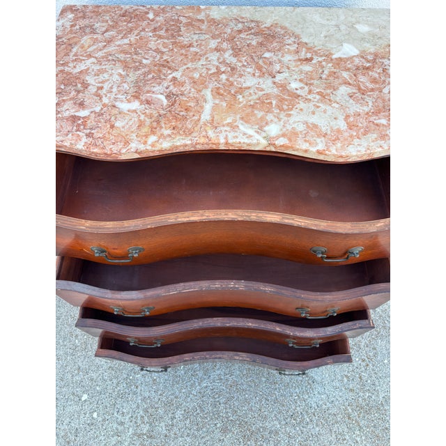 Wood Vintage Mahogany Serpentine-Front Chest of Drawers Featuring a Pink Marble Top For Sale - Image 7 of 8