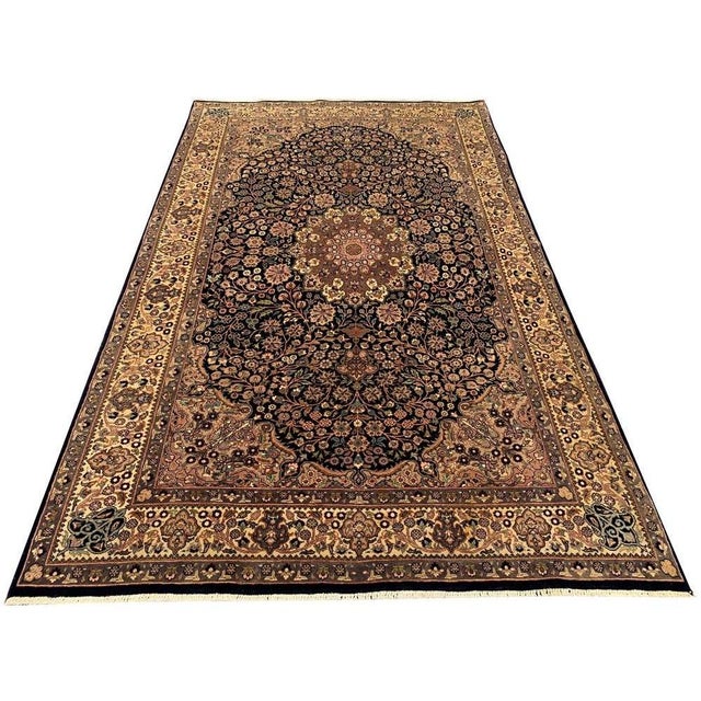 Size: 7'3'' x 3'6'' Age: 30 Years SKU: 752 Ger-5 Material: 100% Wool Experience the timeless beauty of this authentic...