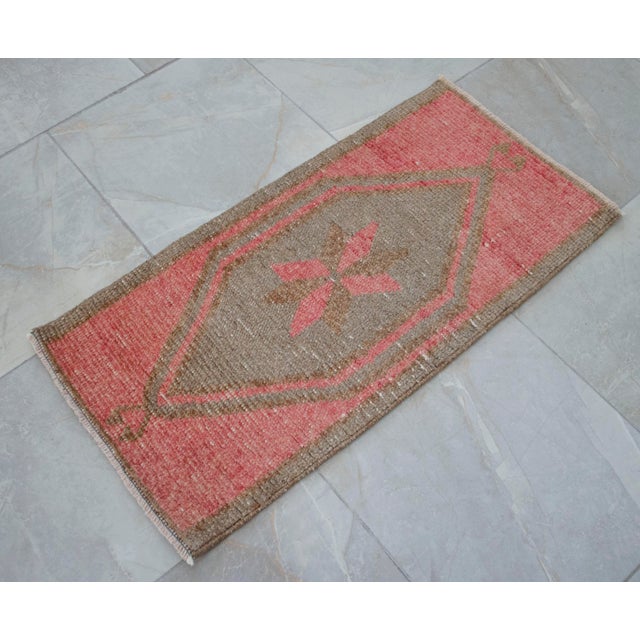 Hand Knotted Door Mat, Entryway Rug, Bath Mat, Kitchen Decor, Small Rug, Turkish Rug - 1′6″ × 2′11″ For Sale - Image 6 of 8