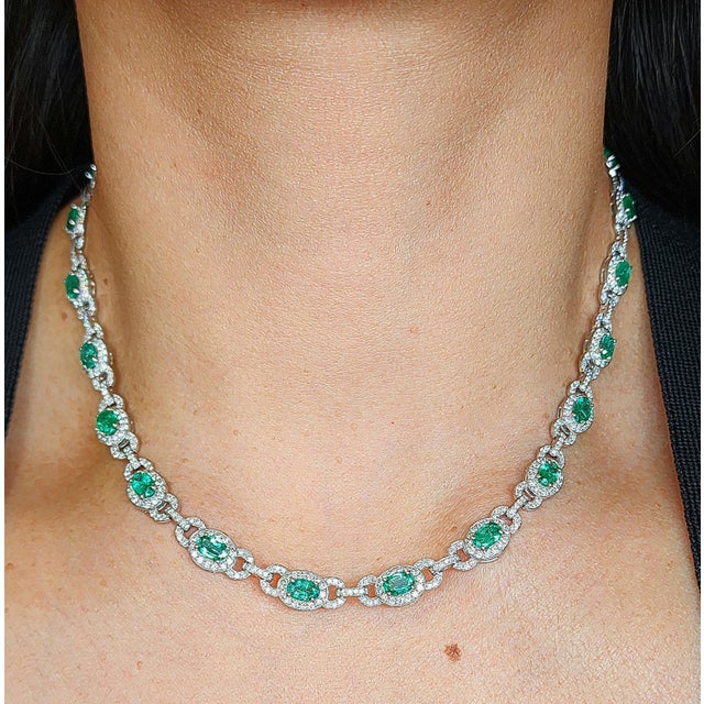 Discover this exquisite necklace, a perfect blend of elegance and sophistication. Crafted in 2024 in the United States,...