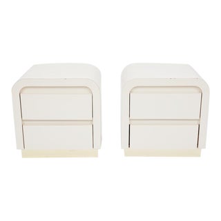 Vintage Postmodern Laminate Waterfall Bedside Tables - a Pair For Sale