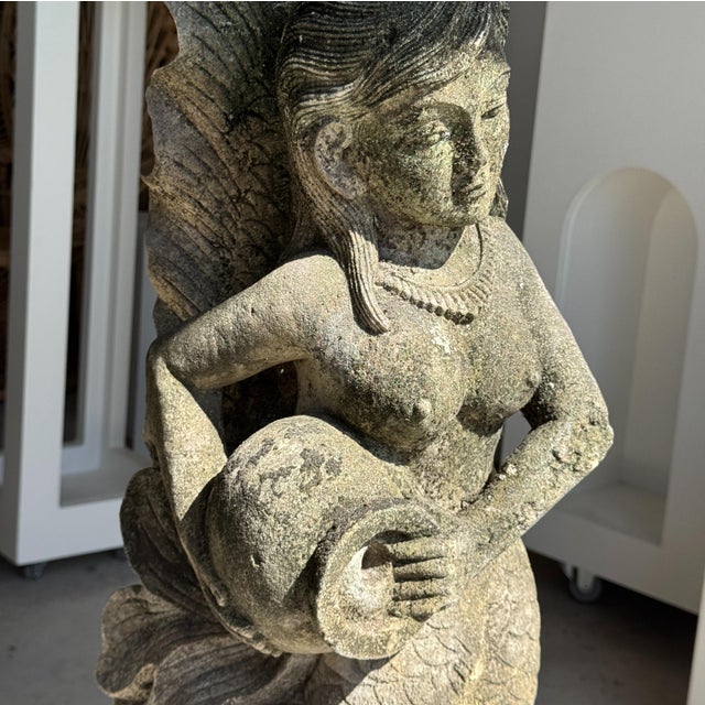 Unknown, Traditional Indonesian Mermaid Sculpture in Volcanic Limestone, 1980s, Stone For Sale - Image 9 of 10