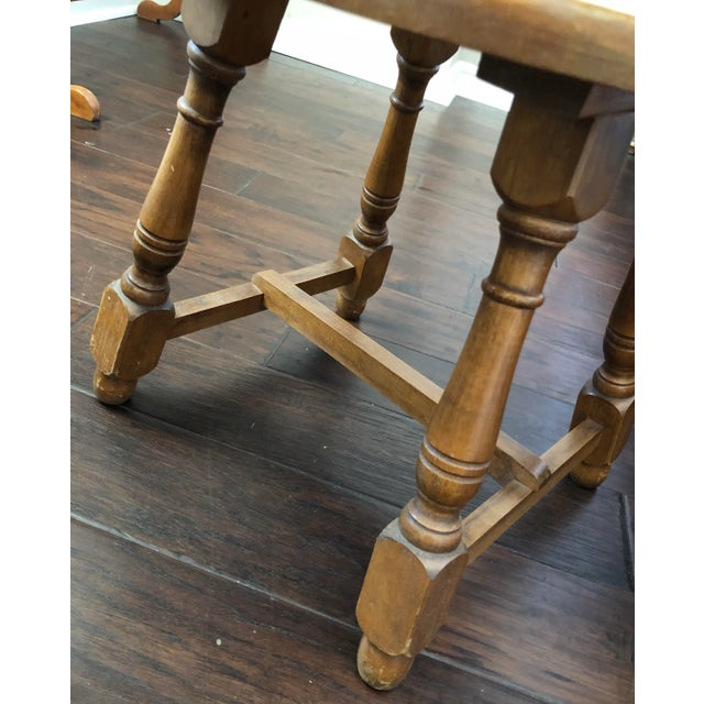 Ethan Allen 1950s Colonial Style Nutmeg Maple 2 Tier Round Side Table For Sale - Image 4 of 12