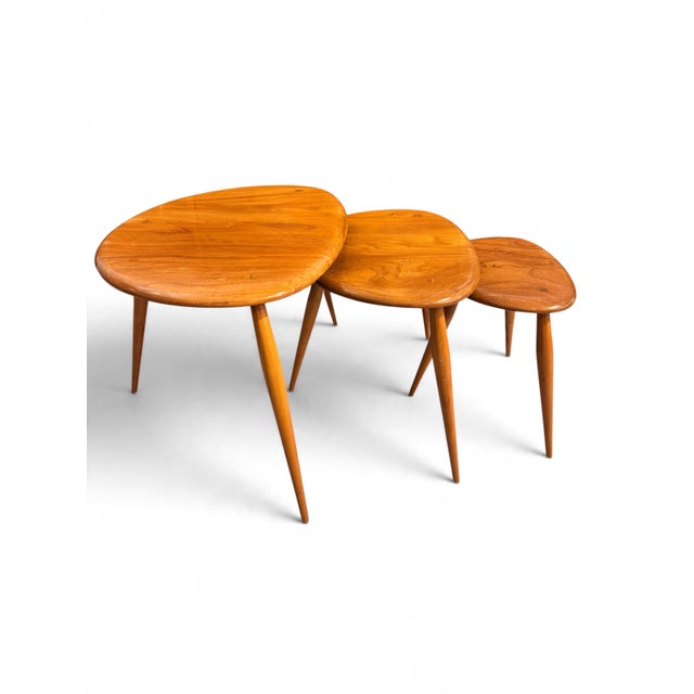 Mid-Century Modern Nesting Tables by Lucian Ercolani for Ercol, 1960s, Set of 3 For Sale - Image 3 of 13