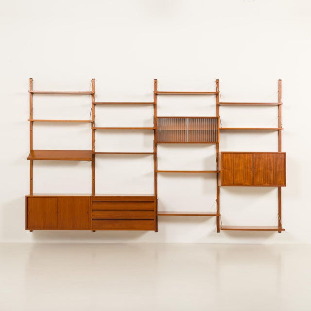 Mid-Century Modern Teak 4-Bay Wall Unit attributed to Poul Cadovius for Cado, 1960s For Sale - Image 3 of 18